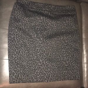 Lined black and grey leopard print skirt